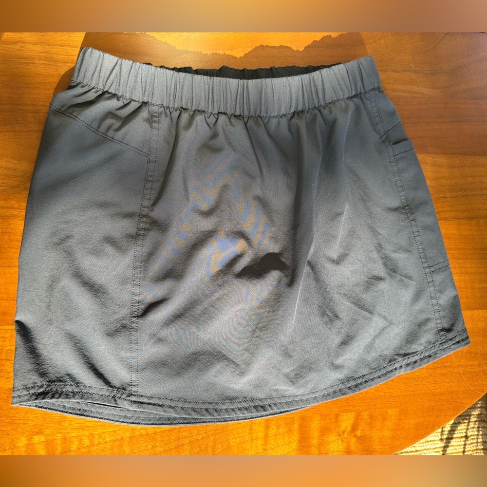 Patagonia Hiking Skirt w/ biker shorts - Picture 1 of 4